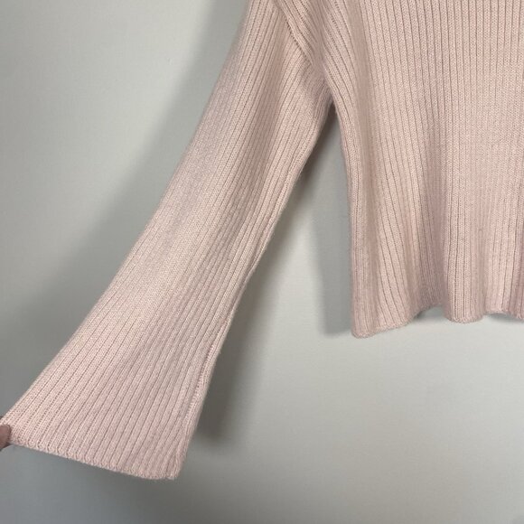 Lini Ribbed Crew Neck Sweater Size M Blush Pink Flare Sleeve Cropped Preppy - Picture 2 of 7